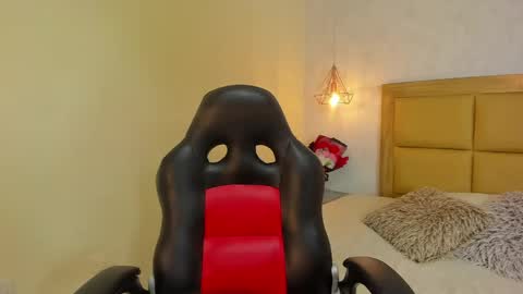Snapshot of melissarouge chatting on 05/14/26, 07:53 online show from 05/14/26, 07:53