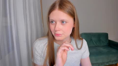 Snapshot of melissssa_bloom chatting on 03/04/26, 06:03 Melissa online show from 03/04/26, 06:03