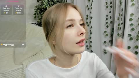 Snapshot of mell_milles chatting on 01/18/25, 07:58 mell milles online show from 01/18/25, 07:58