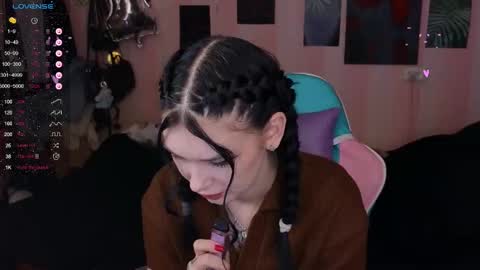 Freya  IM NONUDE online show from 02/06/25, 10:32