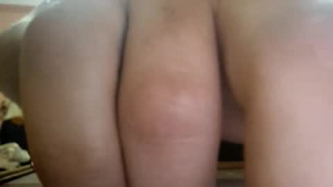 Snapshot of mellal200516 chatting on 11/13/25, 06:12 mellal200516 online show from 11/13/25, 06:12