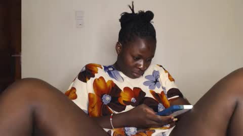 Snapshot of mellanin_pretty_ chatting on 05/10/26, 05:29 . online show from 05/10/26, 05:29