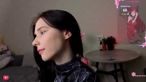 mellhyees online show from 11/16/25, 04:45