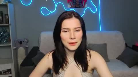 mellhyees online show from 02/15/26, 05:31