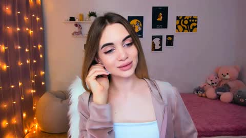 Tessa online show from 12/25/24, 11:31