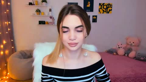 Tessa online show from 01/16/25, 10:23