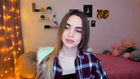 Tessa online show from 02/07/25, 09:26