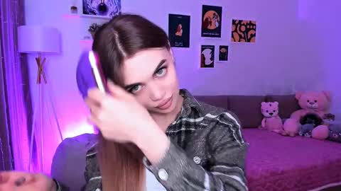 Tessa online show from 03/09/25, 07:37