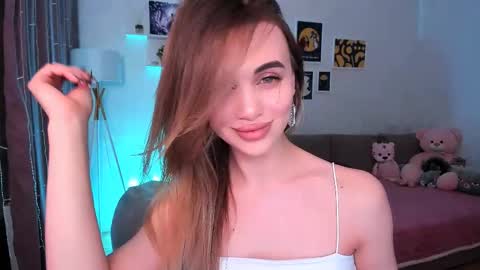 Tessa online show from 03/09/25, 10:52