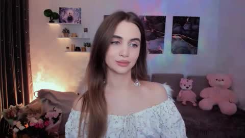 Tessa online show from 12/18/25, 09:54