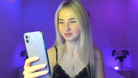 Mellina online show from 02/09/25, 08:24