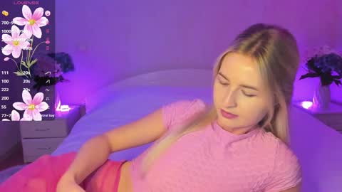 Mellina online show from 09/23/25, 07:06