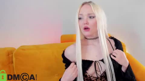 Snapshot of mellisa_louis chatting on 02/16/26, 01:07 Mellisa Louis online show from 02/16/26, 01:07