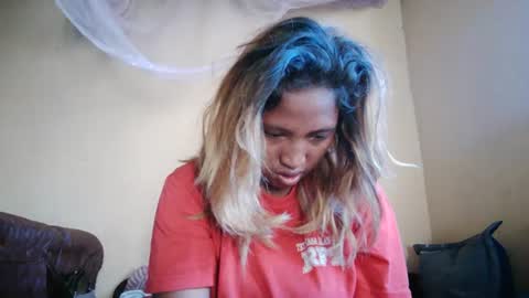 Snapshot of mellissia02 chatting on 06/15/26, 04:58 mellissa online show from 06/15/26, 04:58