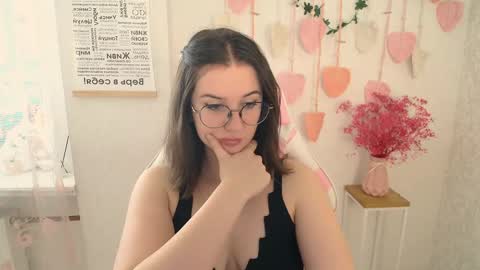 Snapshot of mellonmayre chatting on 02/19/25, 10:23 mellonmayre online show from 02/19/25, 10:23