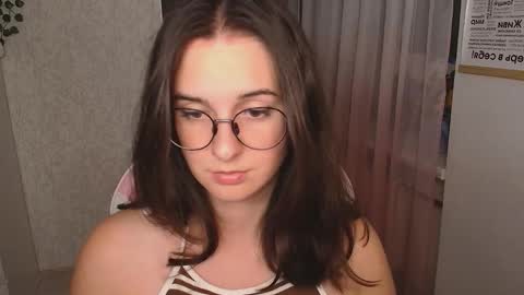 Snapshot of mellonmayre chatting on 10/22/25, 08:19 mellonmayre online show from 10/22/25, 08:19