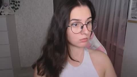 Snapshot of mellonmayre chatting on 11/14/25, 08:18 mellonmayre online show from 11/14/25, 08:18