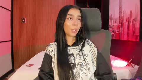 Snapshot of mellove_ chatting on 05/05/26, 11:46 Mel online show from 05/05/26, 11:46