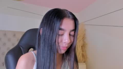 Snapshot of mellove_ chatting on 05/22/26, 10:04 Mel online show from 05/22/26, 10:04