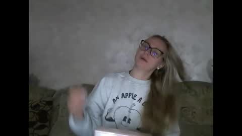 Melly online show from 10/07/25, 06:54