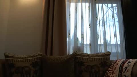 Melly online show from 11/25/25, 07:19