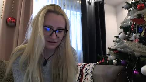 Melly online show from 12/05/25, 07:50