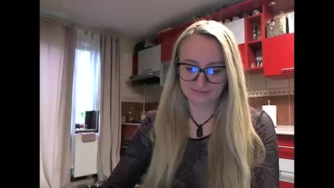 Melly online show from 02/13/26, 08:54