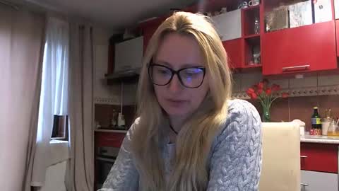 Melly online show from 04/21/26, 06:52