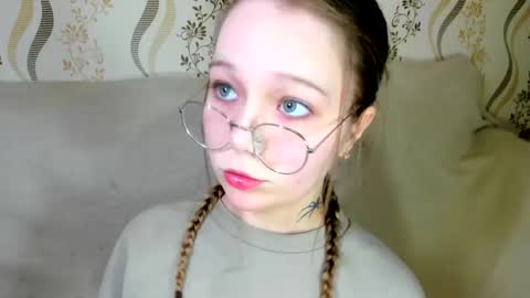 MelMooon online show from 01/18/26, 09:18