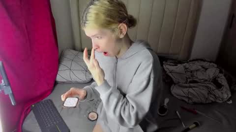 Melo online show from 10/20/25, 07:31