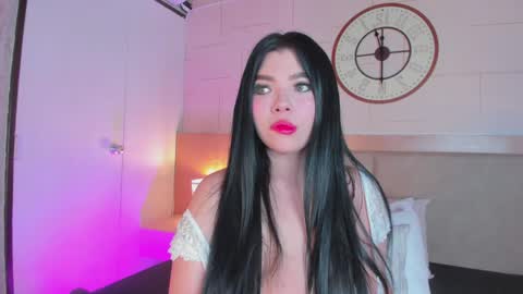 Melody online show from 06/08/26, 04:02