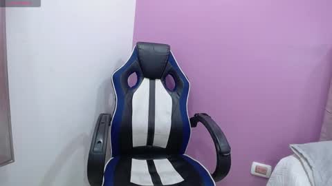 Meloddyy   online show from 02/10/26, 06:01