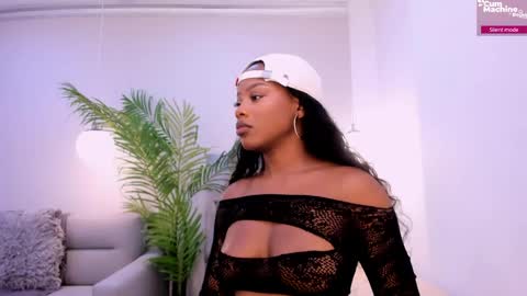 Snapshot of melodi_skye chatting on 06/06/26, 04:39 Melodi Skye online show from 06/06/26, 04:39