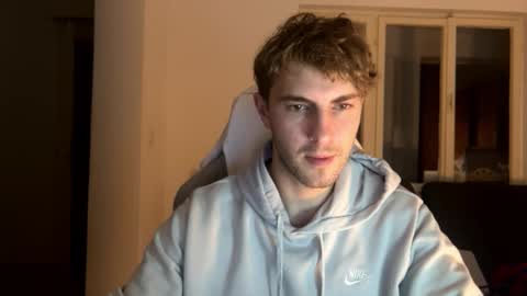 Snapshot of melodicass chatting on 12/02/24, 02:09 Melodicass online show from 12/02/24, 02:09