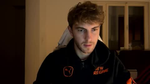 Snapshot of melodicass chatting on 12/08/24, 12:18 Melodicass online show from 12/08/24, 12:18