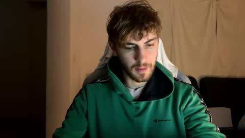 Snapshot of melodicass chatting on 12/22/24, 10:04 Melodicass online show from 12/22/24, 10:04