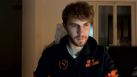 Snapshot of melodicass chatting on 12/24/24, 02:10 Melodicass online show from 12/24/24, 02:10