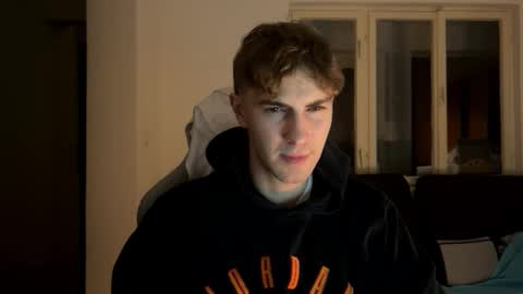 Snapshot of melodicass chatting on 12/28/24, 01:29 Melodicass online show from 12/28/24, 01:29