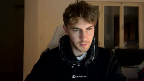 Snapshot of melodicass chatting on 01/08/25, 12:28 Melodicass online show from 01/08/25, 12:28