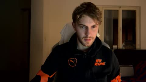 Snapshot of melodicass chatting on 01/14/25, 02:29 Melodicass online show from 01/14/25, 02:29