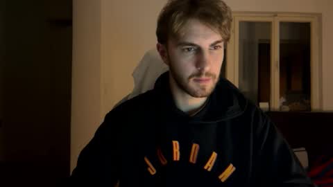 Snapshot of melodicass chatting on 01/21/25, 02:11 Melodicass online show from 01/21/25, 02:11