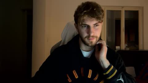 Snapshot of melodicass chatting on 01/25/25, 11:32 Melodicass online show from 01/25/25, 11:32