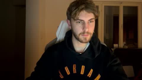 Snapshot of melodicass chatting on 01/26/25, 02:45 Melodicass online show from 01/26/25, 02:45