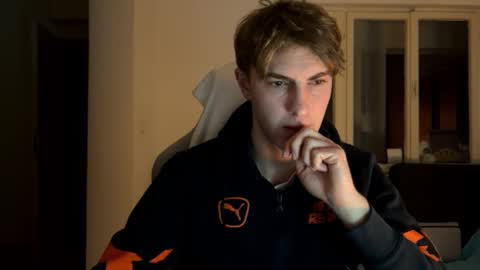 Snapshot of melodicass chatting on 01/29/25, 02:30 Melodicass online show from 01/29/25, 02:30