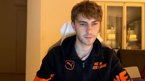 Snapshot of melodicass chatting on 02/05/25, 01:04 Melodicass online show from 02/05/25, 01:04