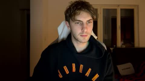 Snapshot of melodicass chatting on 02/06/25, 01:38 Melodicass online show from 02/06/25, 01:38