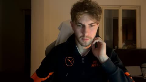 Snapshot of melodicass chatting on 02/12/25, 02:35 Melodicass online show from 02/12/25, 02:35