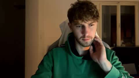 Snapshot of melodicass chatting on 02/15/25, 01:21 Melodicass online show from 02/15/25, 01:21