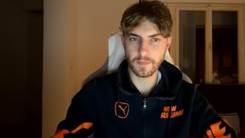 Snapshot of melodicass chatting on 02/25/25, 10:29 Melodicass online show from 02/25/25, 10:29