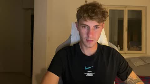 Snapshot of melodicass chatting on 09/09/25, 11:48 Melodicass online show from 09/09/25, 11:48